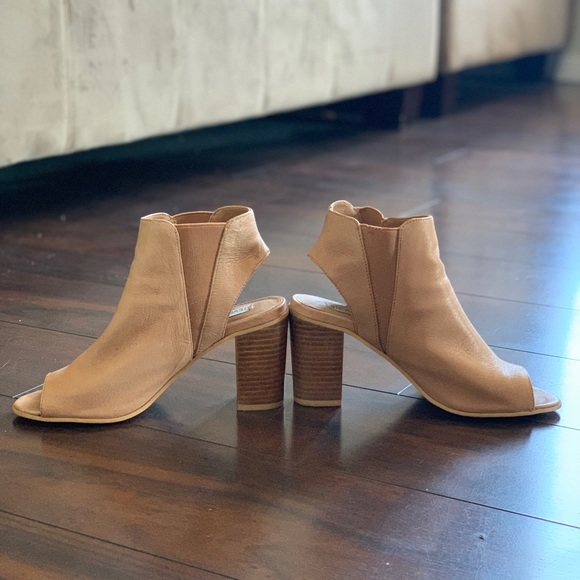 Steven Madden booties - Picture 2 of 4